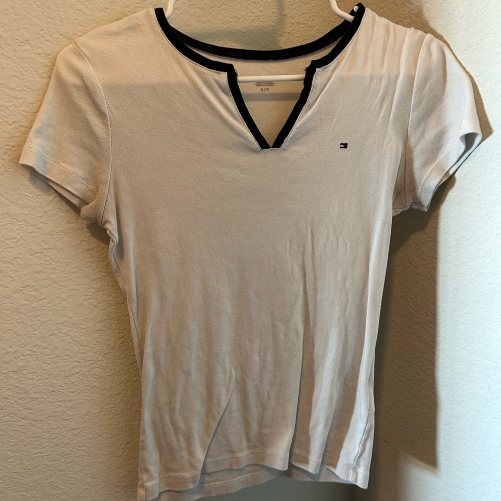 Tommy Hilfiger V-neck short sleeve top